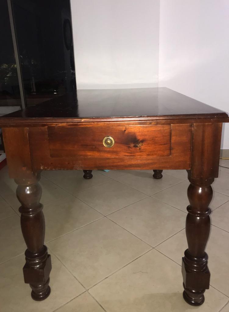 Mesa Comedor en Madera