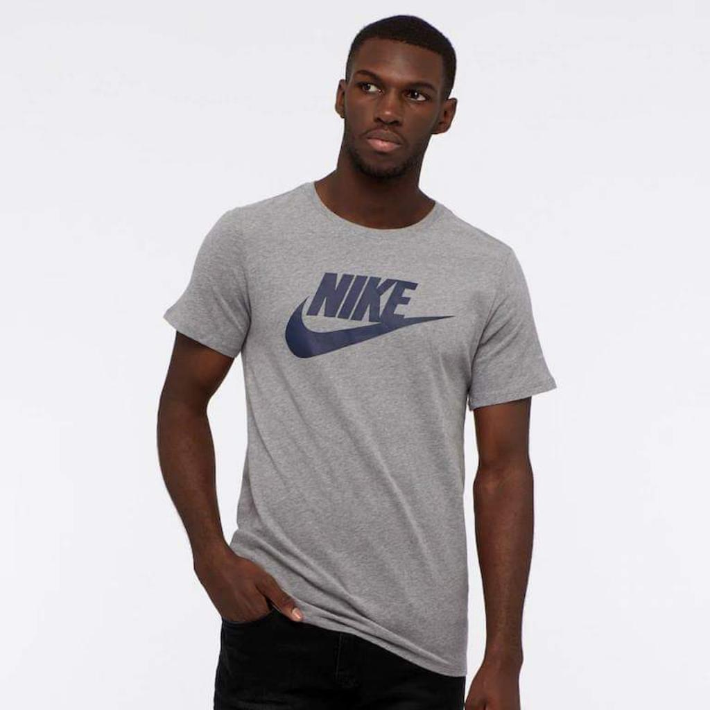 Camiseta Nike Tee Futura Icon