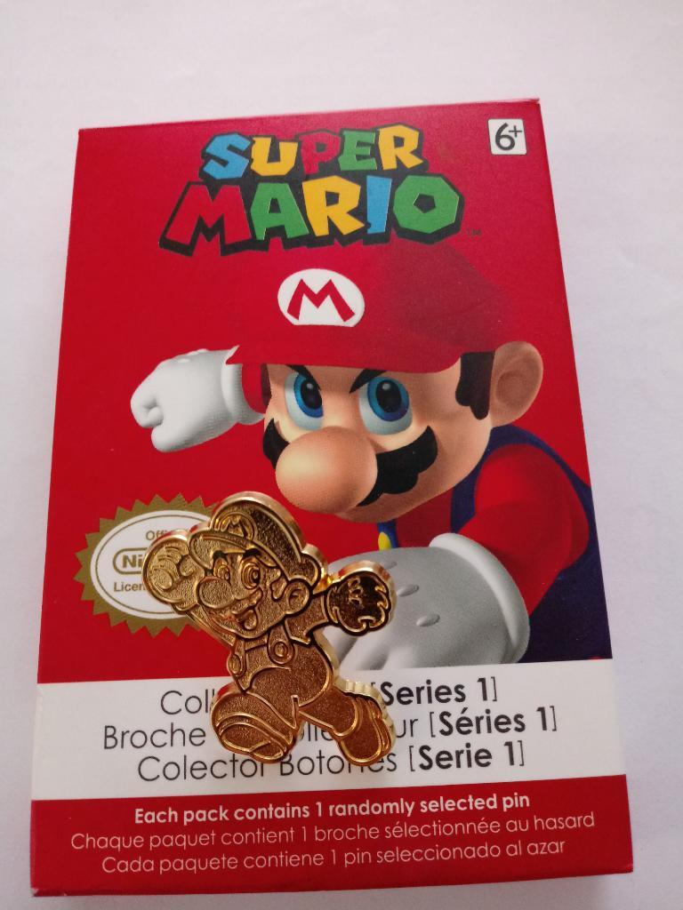 Pin Super Mario Dorado
