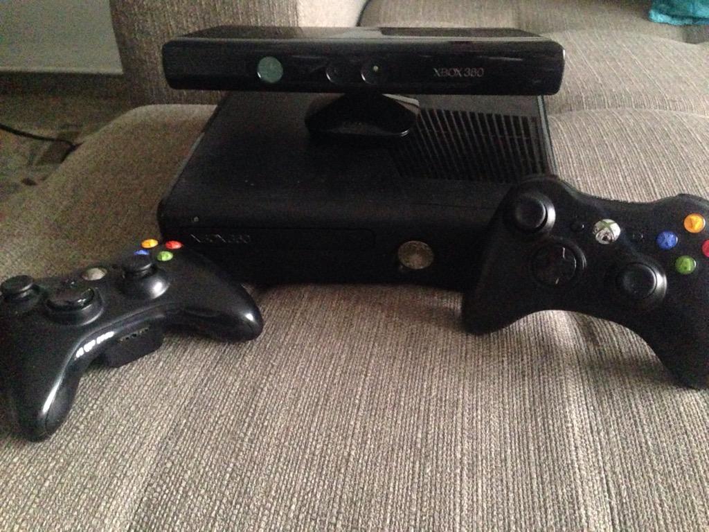 Xbox 360, Kinect, 2 Controles