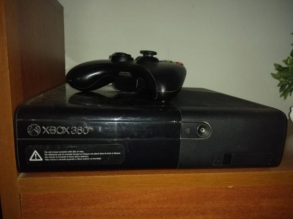 Xbox 360 Super Slim