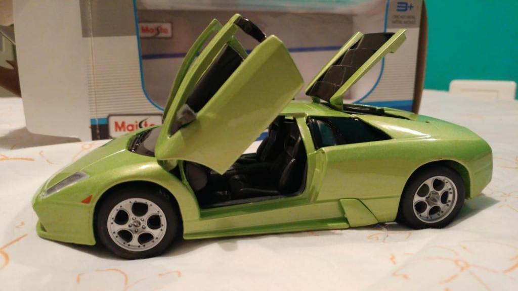 lamborghini murcielago escala 1:24