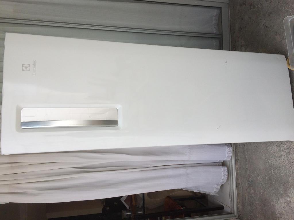 Congelador Electrolux 275 Litros Vertical Blanco
