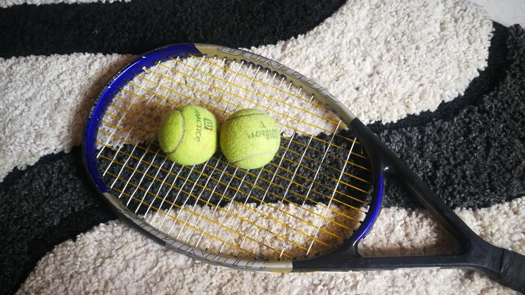 Raqueta Dunlop Y Pelotas Tenis