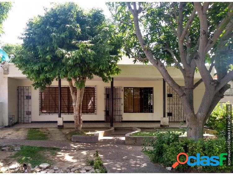 CASA EN VENTA CON APARTAMENTO