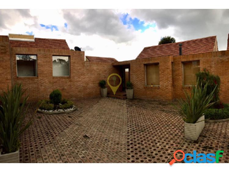 Casa en conjunto Cerrado Venta