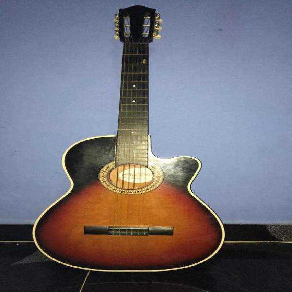 Guitarra en buenas condiciones