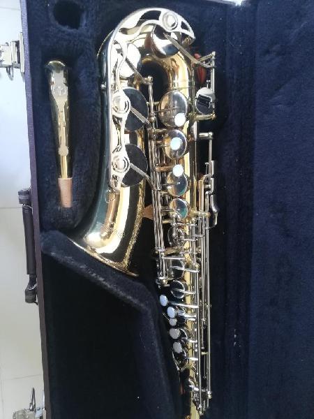 Saxofón Yamaha