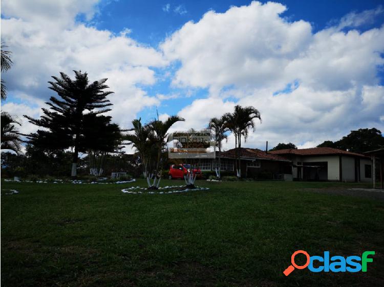 Se vende Casa Campestre Chaguala Calarcá