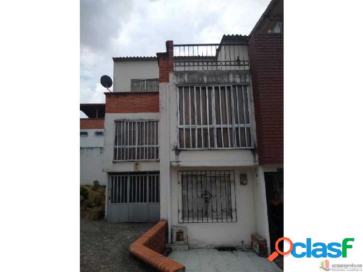 Se vende casa en barajas, sector poblado