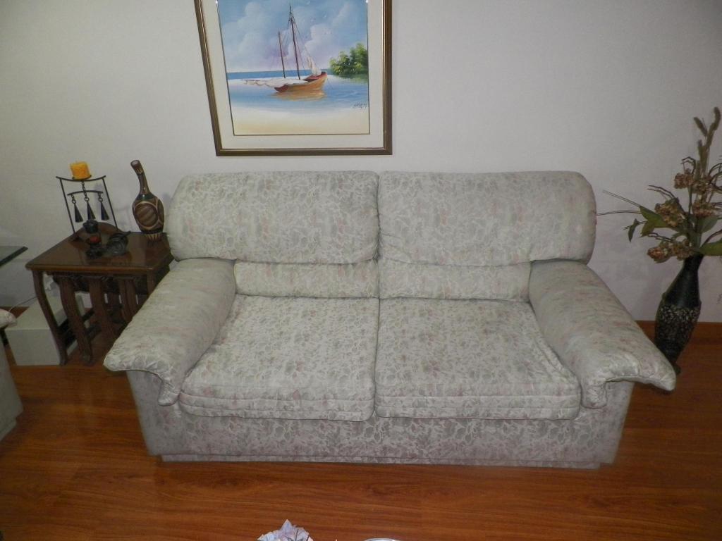 Sofa De 3 Puestos En Tela