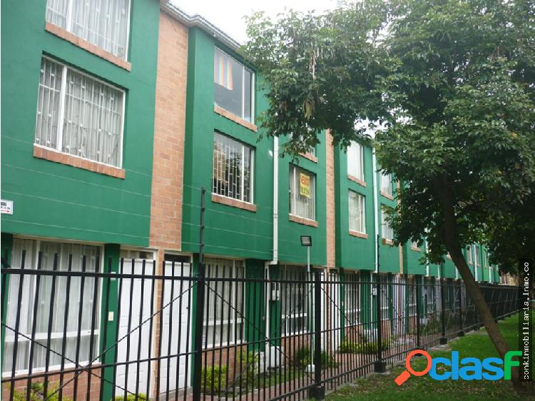 Venta Casa Mirandela Bogotá 4 alcobas