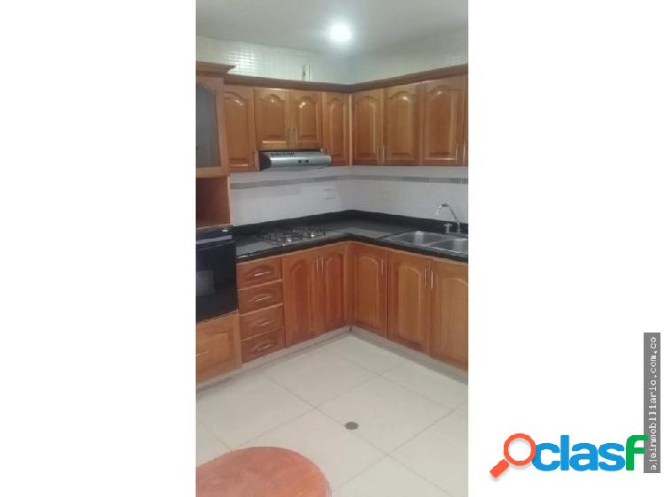 se vende apartamento en envigado parque