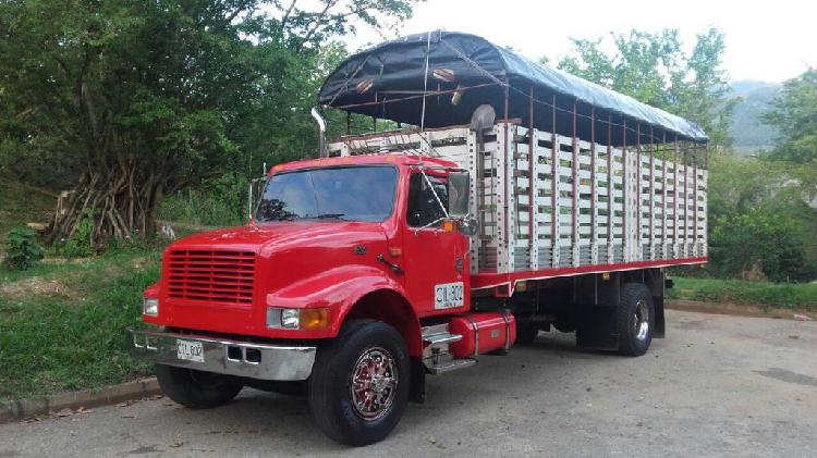 VENDO EXCELENTE INTERNATIONAL 4700 MODELO 1997 ORIGINAL.