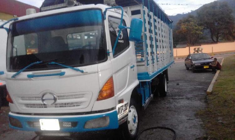 Vendo Camión Hino Modelo 2008