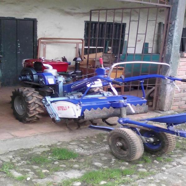 MOTOCULTOR DE 12 CABALLOS