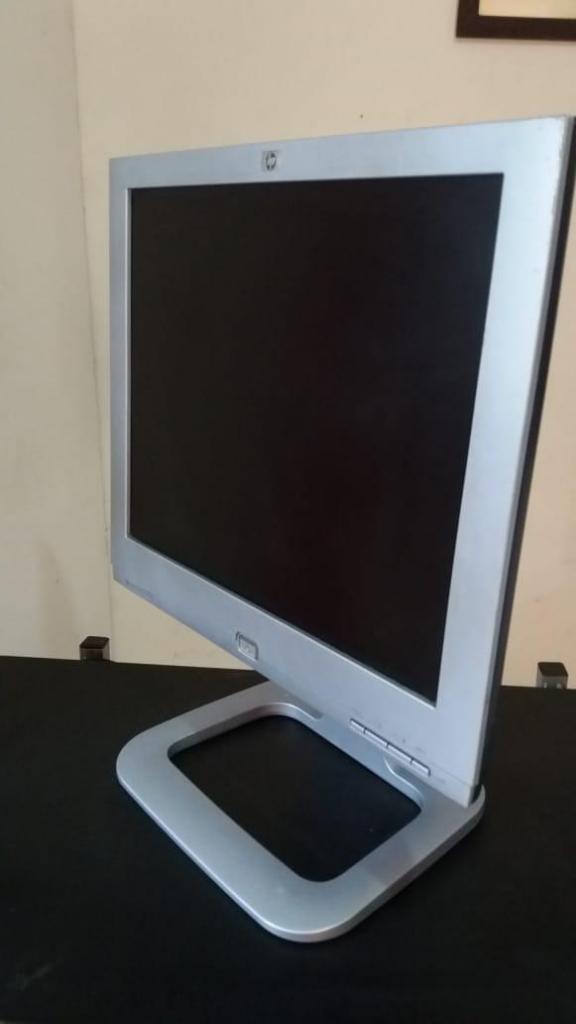 Monitor HP LCD 17