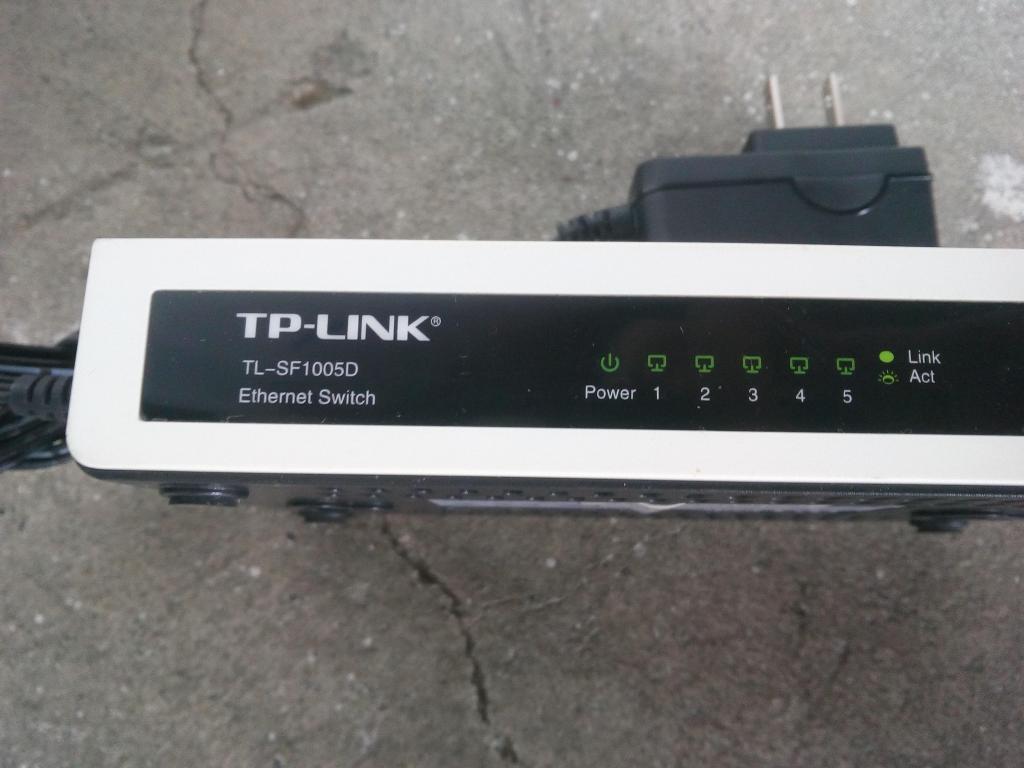 Switch TPLink 5 Puertos