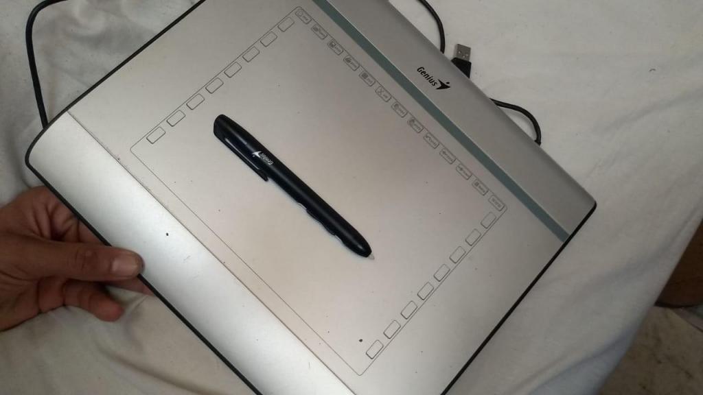 tableta digitalizadora genius i608x