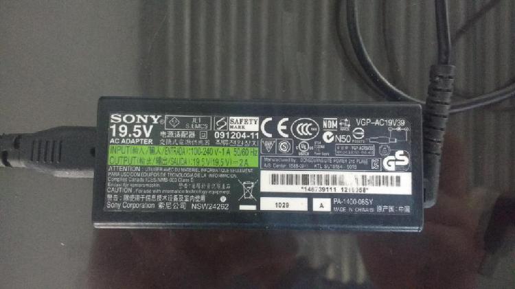 Cargador de Sony Vaio Mini.