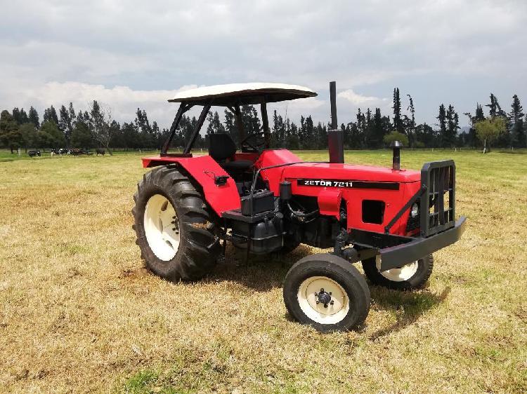 Tractor Zetor 7211