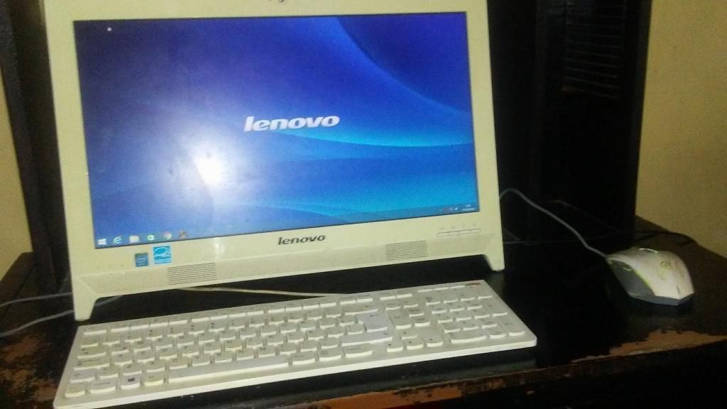 Lenovo Todo en Uno