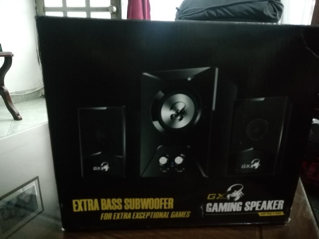 Parlantes Genius