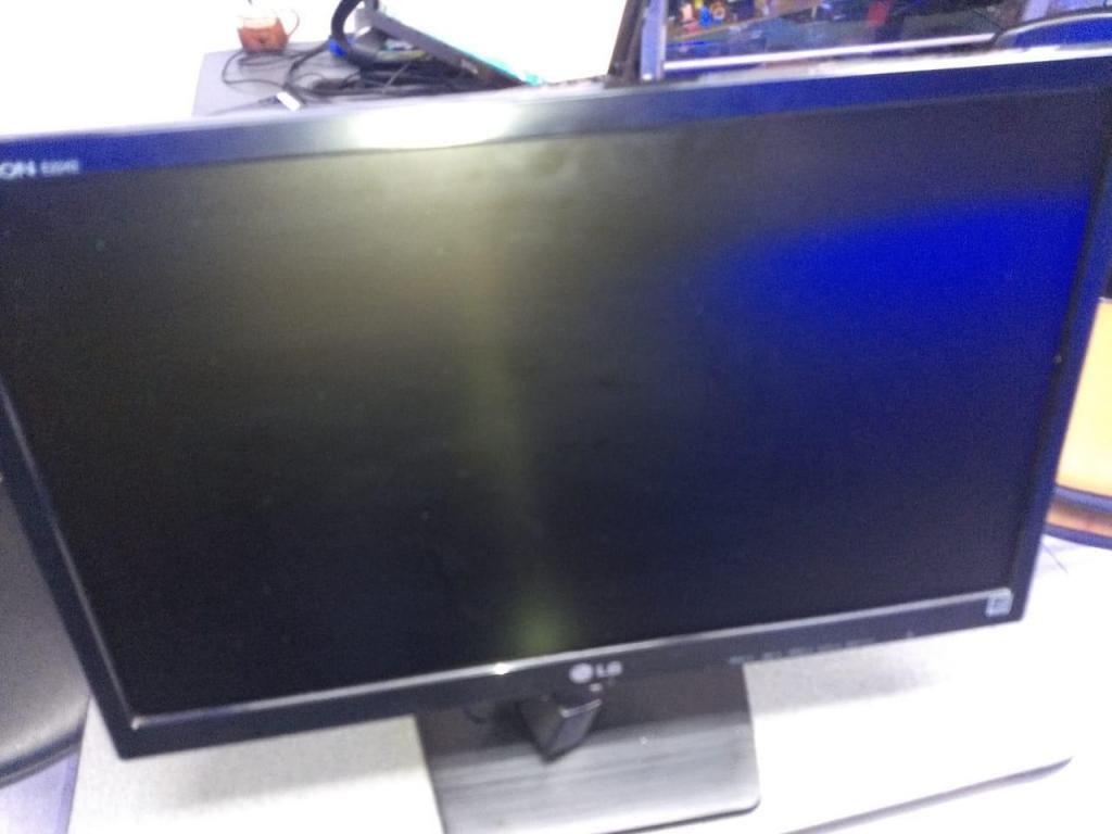 MONITOR LG  MIL