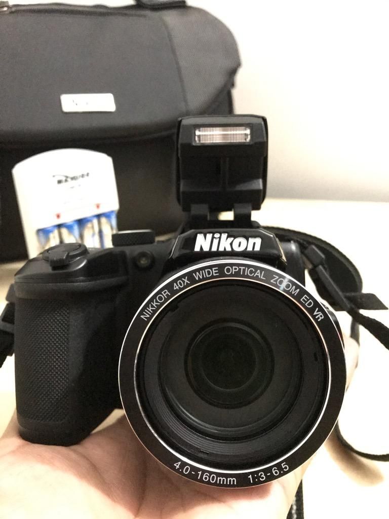 Camara Nikon B500