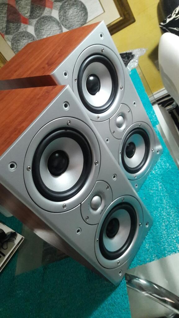 Parlantes Polk Audio