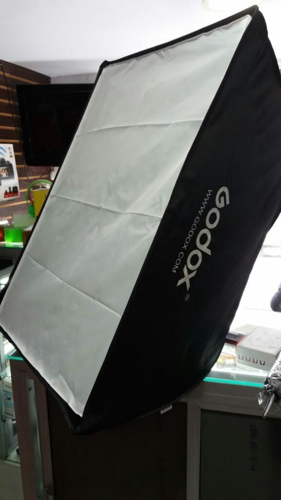 Softbox Godox 50 por 70