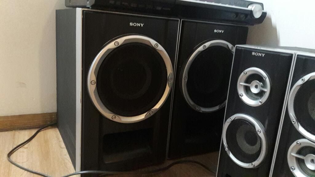 Teatro en Casa Sony - Parlantes -bafles