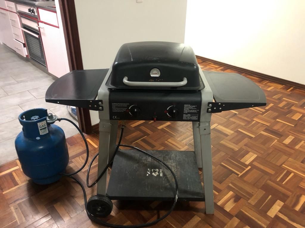 Asador a Gas. Dos Quemadores