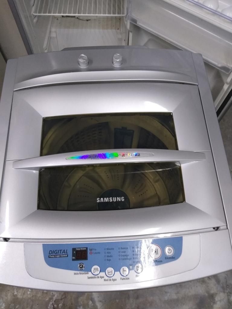 Lavadora Samsung de 28 Libras con Garant