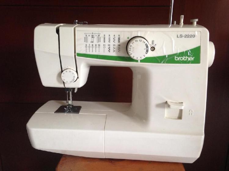 maquina de coser brother ls 2220.. cel 3022484561