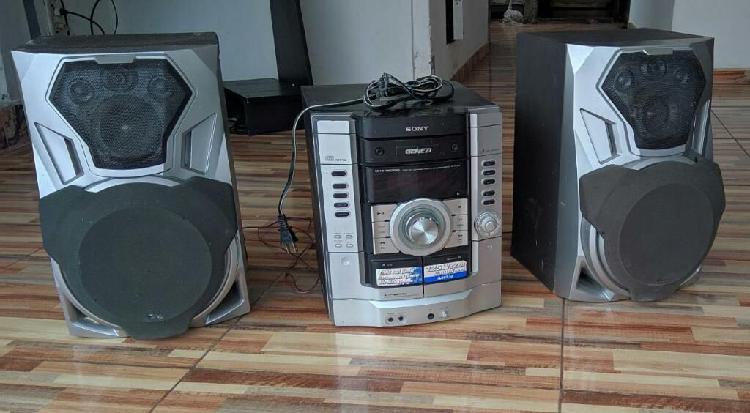 Equipo de Sonido Sony Genezzi,