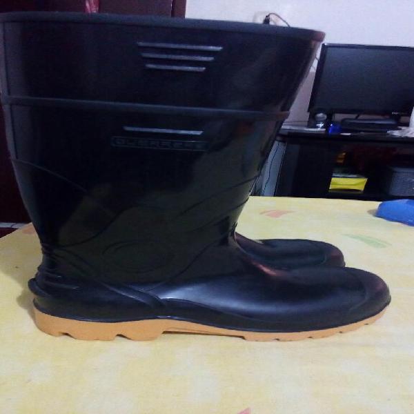 Se Venden Botas Nuevas