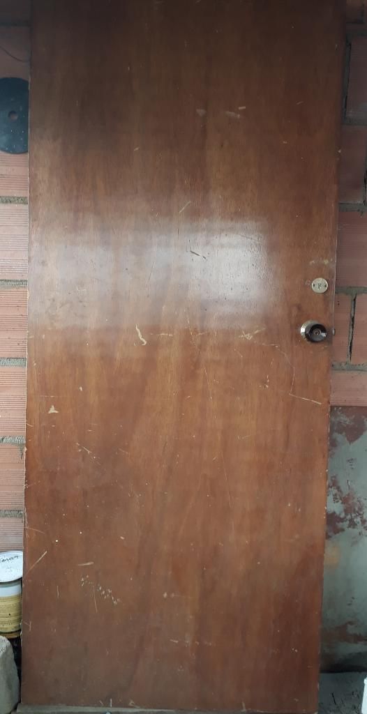 Vendo Puerta de Madera