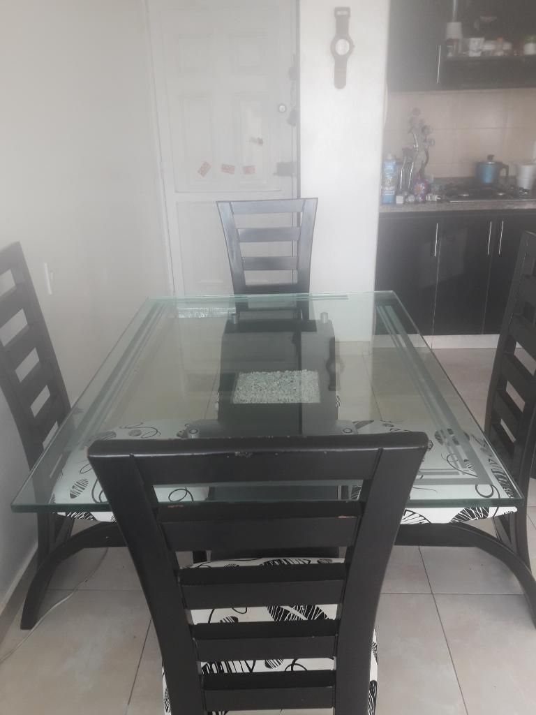 Venta Comedor de 4 Puestos en Vidrio