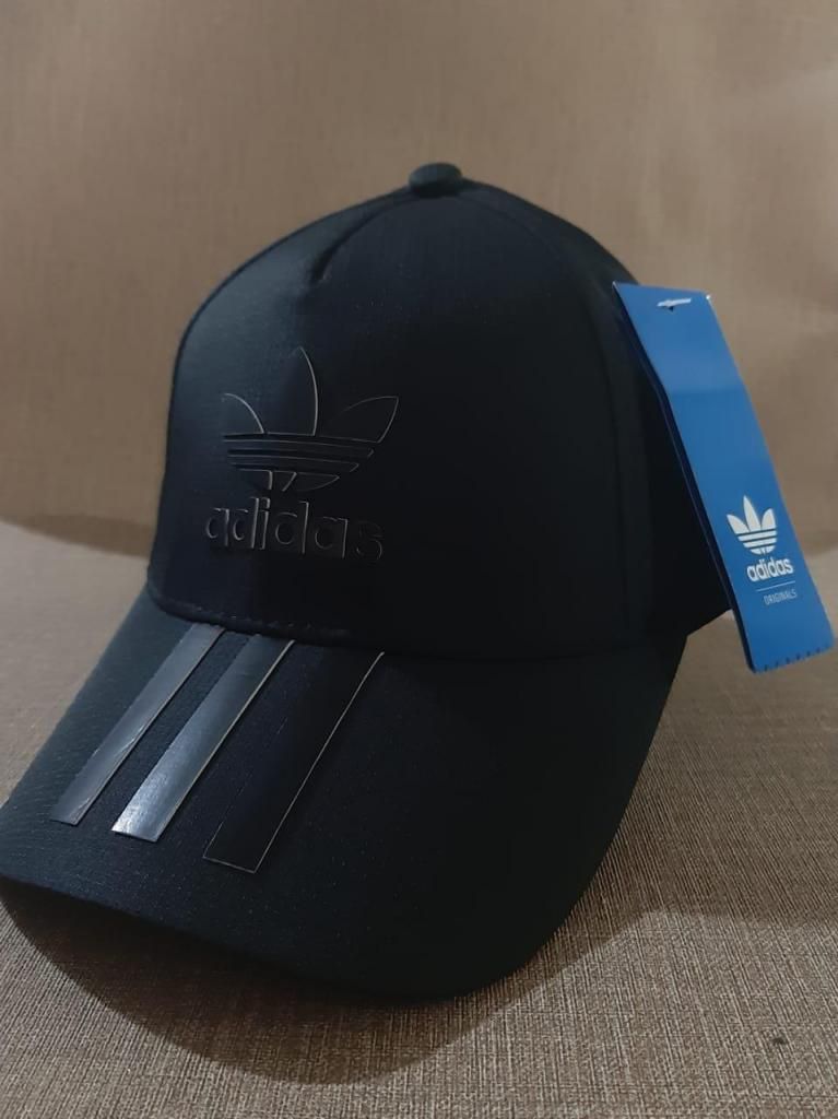 gorra adidas