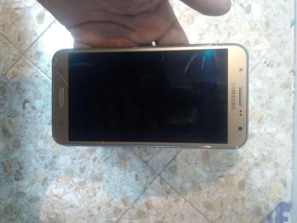 Samsung J7 metal dorado