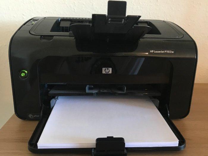 impresora hp laserjet p1102w - Toner - en buen estado