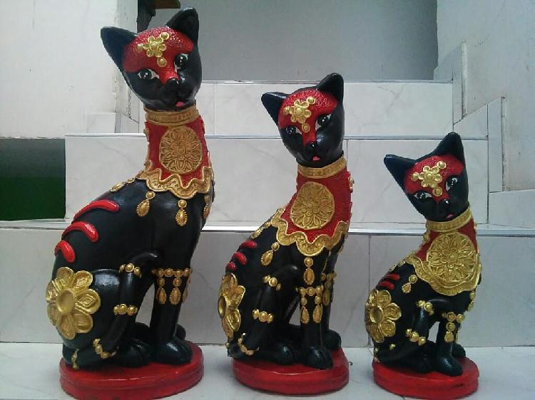 Gatos en Porcelana Hermosos