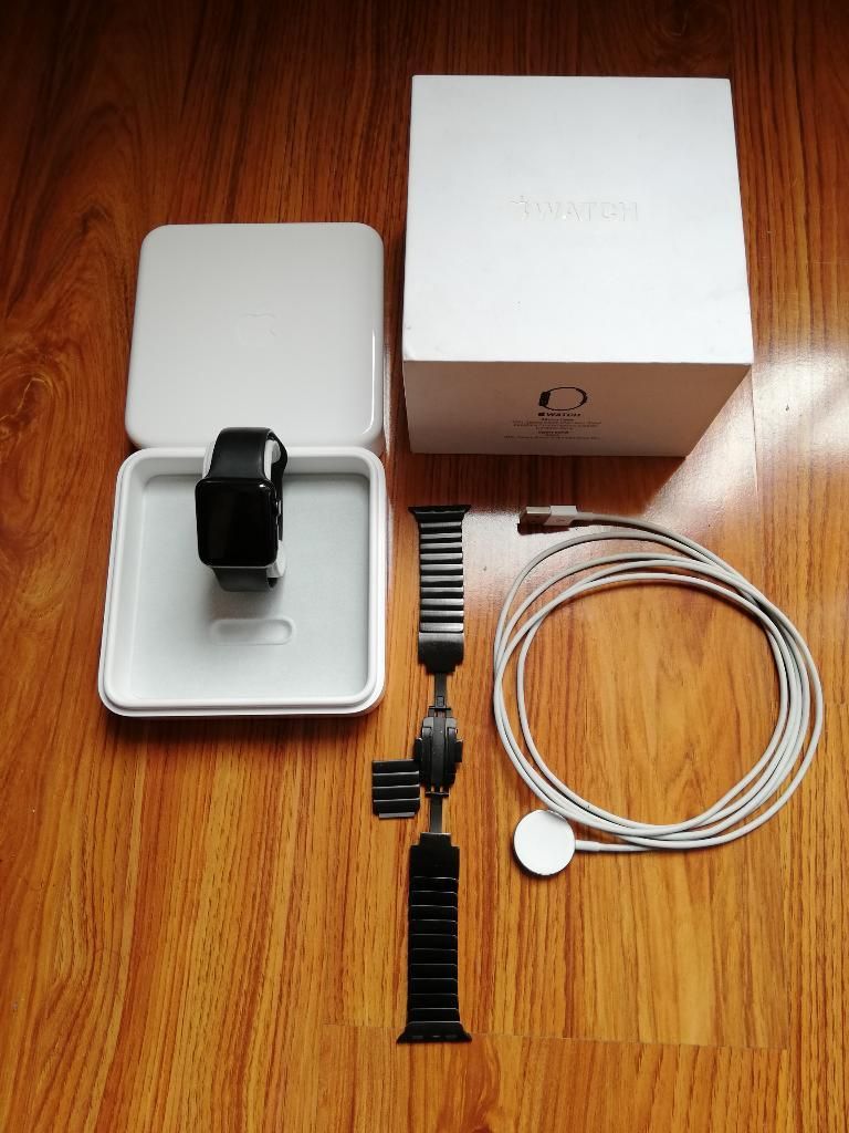 Apple Watch 38mm Safiro Acero Serie 1