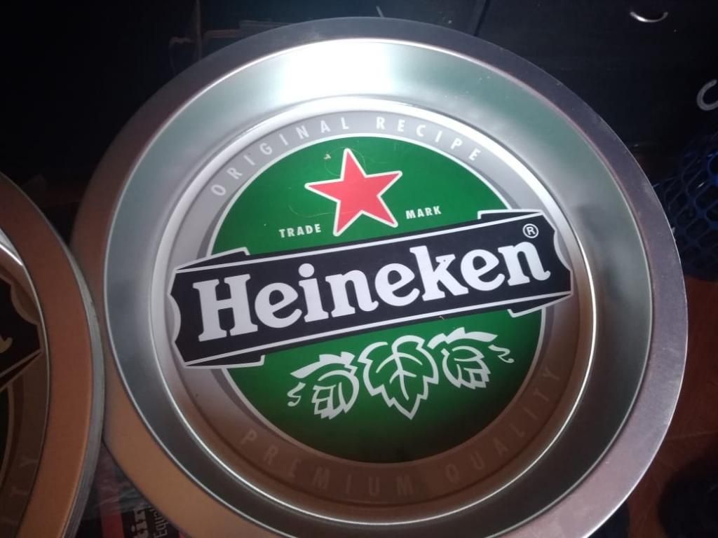 Vendo Bandejas de Heineken para Bar