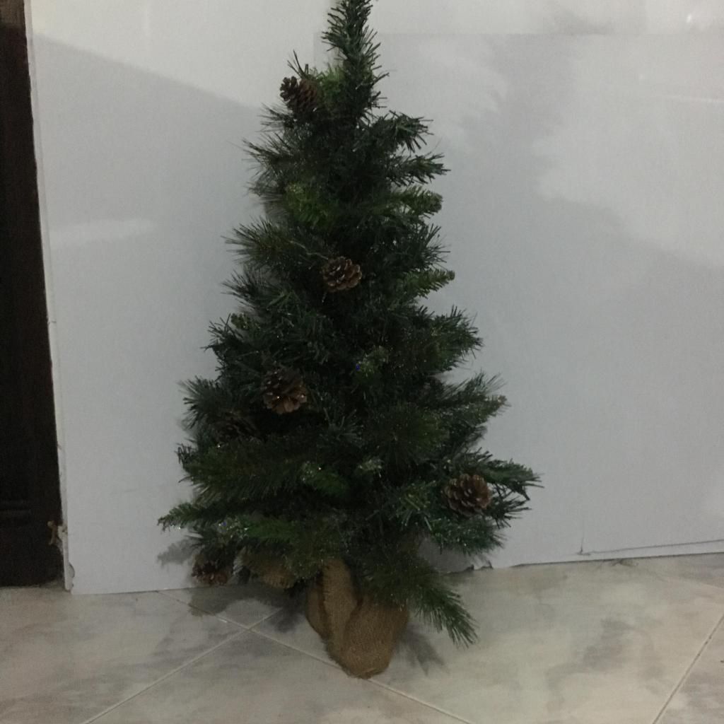 arbol de navidad de 95 cms de alto para pequeños espacios