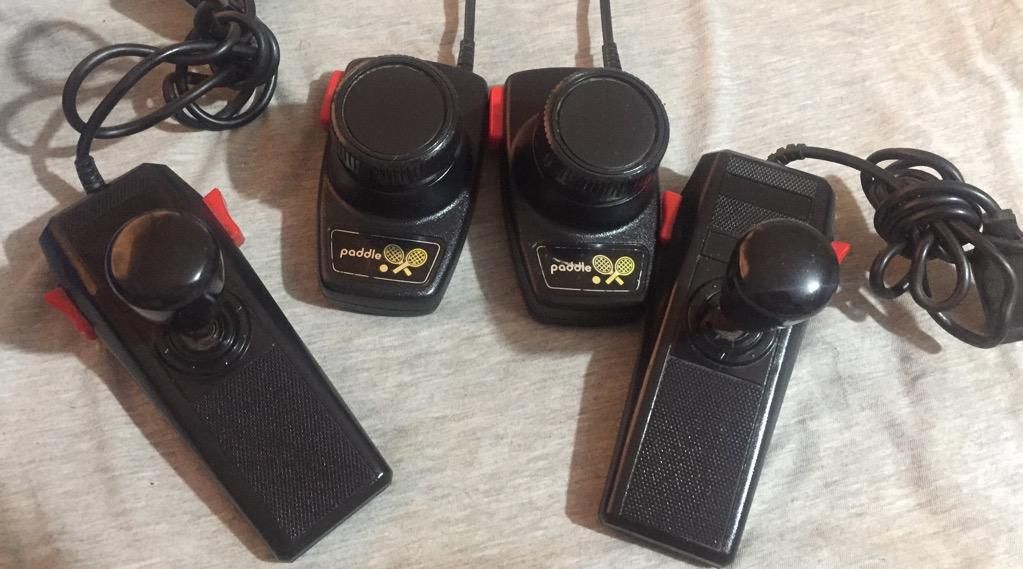 Controles para Atari Coleccionables