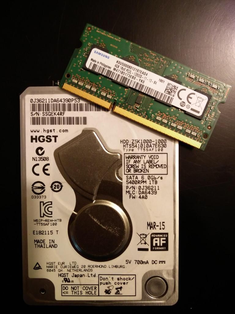 1TB Disco SATA 2.5pulg 4GB RAM Samsung - Laptop PS4 PC