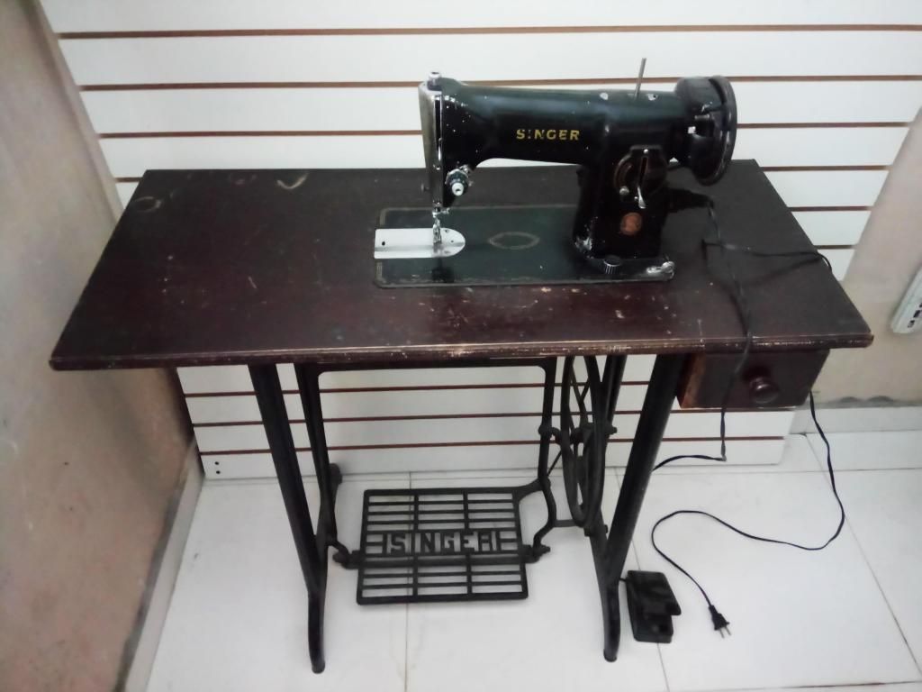 MAQUINA DE COSER SINGER ANTIGUA CLASICA