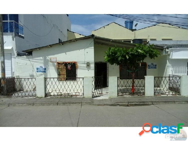 VENDO CASA EN LA FLORESTA.